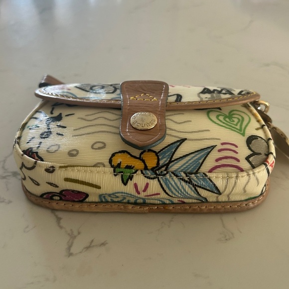 Dooney & Bourke Disney Parks Wristlet–White Sketch Pattern with Tinker Bell- EUC - Picture 4 of 13